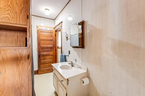 121 E Lincoln Street Caledonia MN 55921