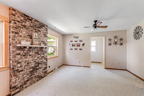 121 E Lincoln Street Caledonia MN 55921
