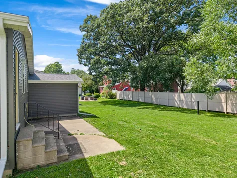 121 E Lincoln Street Caledonia MN 55921