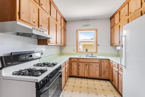 121 E Lincoln Street Caledonia MN 55921