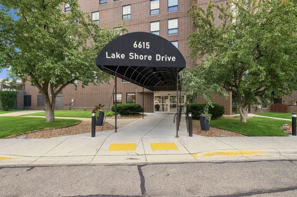 6615 Lake Shore Drive S Richfield MN 55423