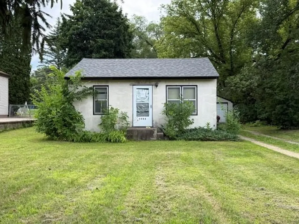 1260 Dorland Rd S Maplewood MN 55119