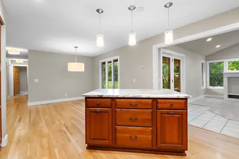 18510 25th Avenue N Plymouth MN 55447