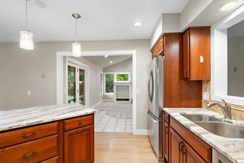 18510 25th Avenue N Plymouth MN 55447