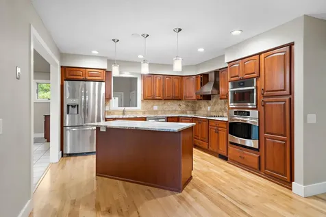 18510 25th Avenue N Plymouth MN 55447