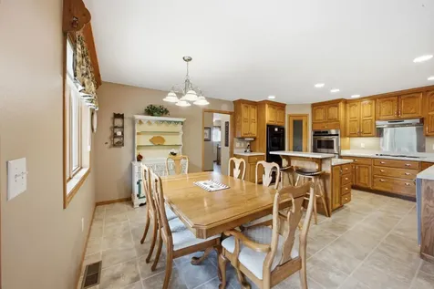 10085 28th Street S Moorhead MN 56560