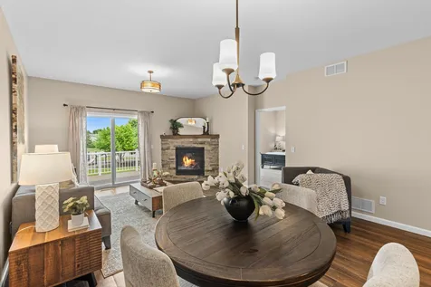 4131 Blakewood Drive Shakopee MN 55379