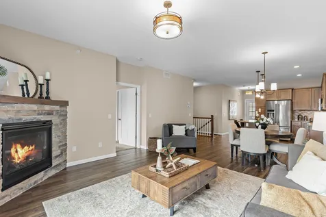 4131 Blakewood Drive Shakopee MN 55379