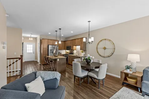 4131 Blakewood Drive Shakopee MN 55379