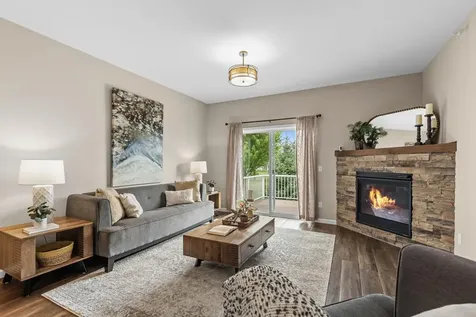4131 Blakewood Drive Shakopee MN 55379