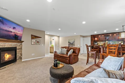 4131 Blakewood Drive Shakopee MN 55379