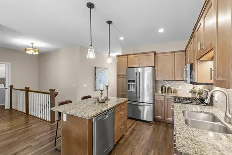 4131 Blakewood Drive Shakopee MN 55379