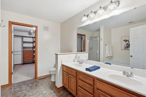 1601 Woodlynn Avenue Maplewood MN 55109