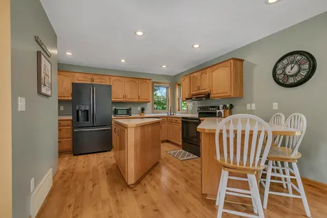 37785 Sunnyfield Circle Avon MN 56310