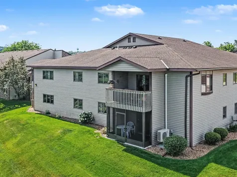 222 Sargent Drive Red Wing MN 55066