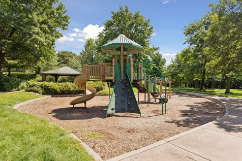 411 Dorland Place Maplewood MN 55119