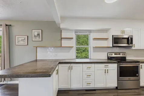 2562 Fairview Avenue N Roseville MN 55113