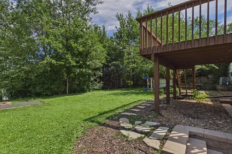 2562 Fairview Avenue N Roseville MN 55113