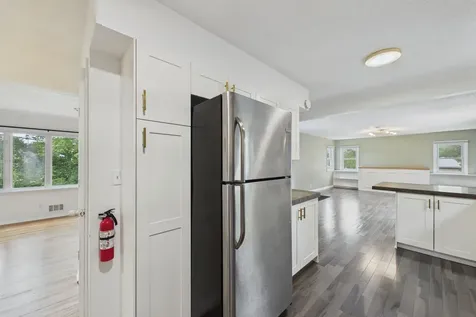 2562 Fairview Avenue N Roseville MN 55113