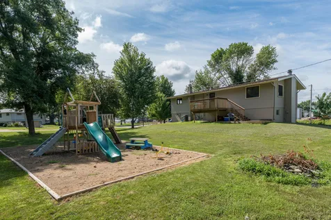 712 Pine Street Nicollet MN 56074