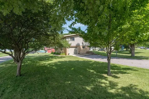 712 Pine Street Nicollet MN 56074