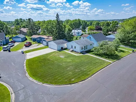 2714 Diane Lane Hibbing MN 55746