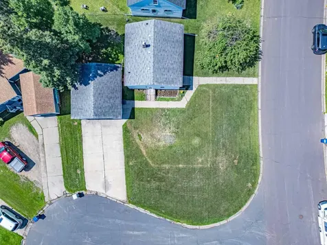 2714 Diane Lane Hibbing MN 55746