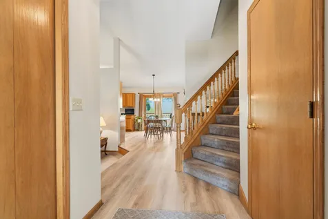 2537 Southcrest Avenue E Maplewood MN 55119