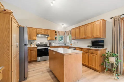 2537 Southcrest Avenue E Maplewood MN 55119