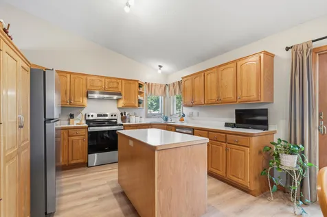2537 Southcrest Avenue E Maplewood MN 55119