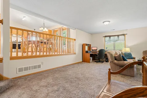 2537 Southcrest Avenue E Maplewood MN 55119