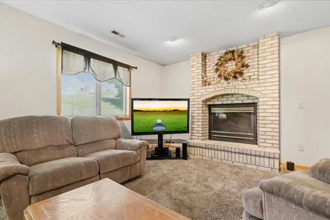 2537 Southcrest Avenue E Maplewood MN 55119