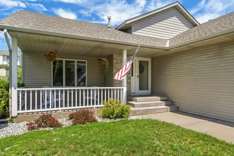 2537 Southcrest Avenue E Maplewood MN 55119
