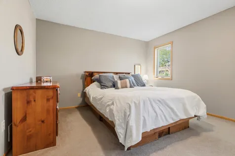 2537 Southcrest Avenue E Maplewood MN 55119