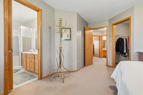 2537 Southcrest Avenue E Maplewood MN 55119