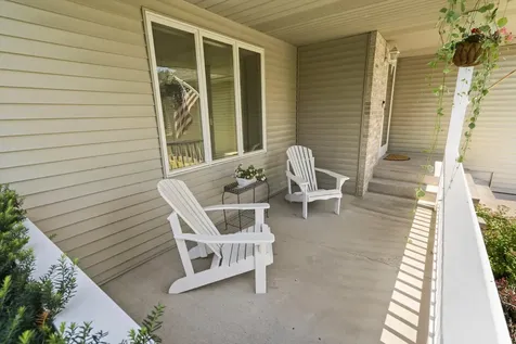 2537 Southcrest Avenue E Maplewood MN 55119