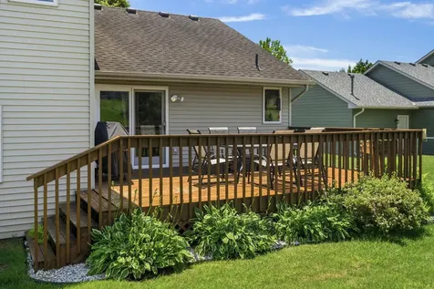 2537 Southcrest Avenue E Maplewood MN 55119