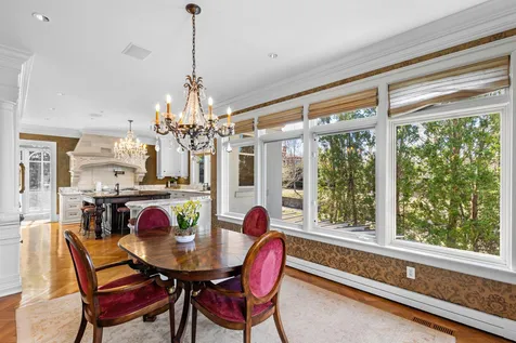 2427 E Lake Of The Isles Parkway Minneapolis MN 55405