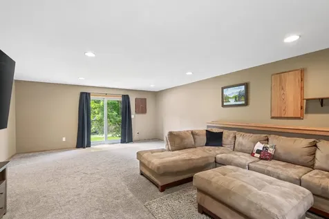 796 Park Brook Road NW Isanti MN 55040