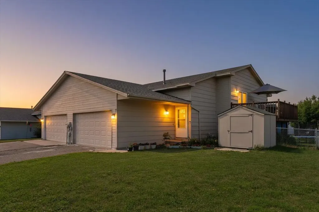 7194 Upper 17th Street N Oakdale MN 55128