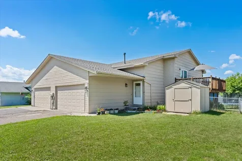 7194 Upper 17th Street N Oakdale MN 55128