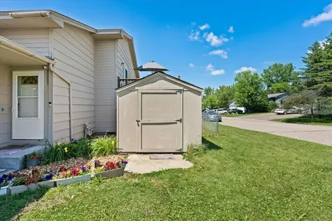 7194 Upper 17th Street N Oakdale MN 55128