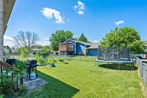 7194 Upper 17th Street N Oakdale MN 55128