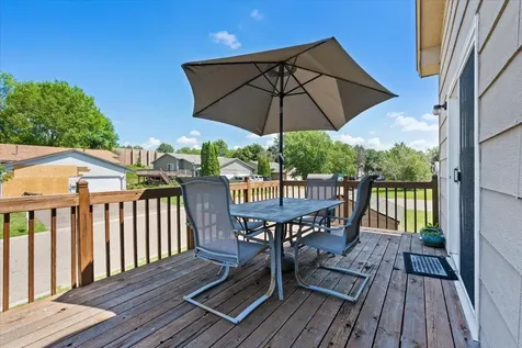 7194 Upper 17th Street N Oakdale MN 55128