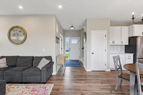 1049 Fabel Lane Waconia MN 55387
