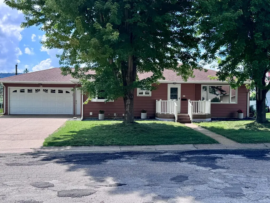 317 Emherst Street Winona MN 55987
