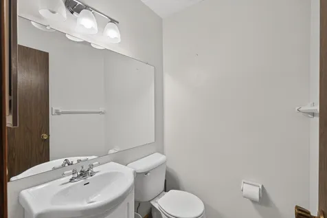 1272 Trailwood S Hopkins MN 55343