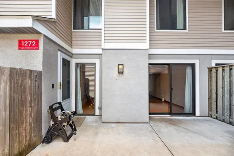 1272 Trailwood S Hopkins MN 55343