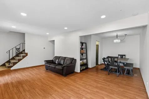 1272 Trailwood S Hopkins MN 55343