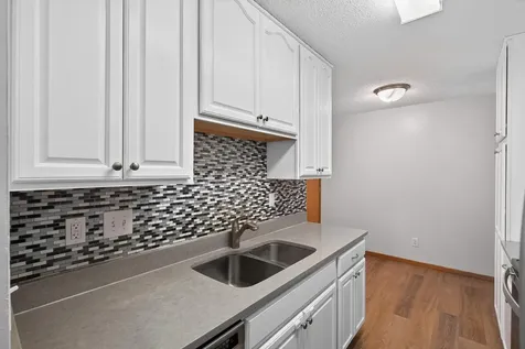 1272 Trailwood S Hopkins MN 55343